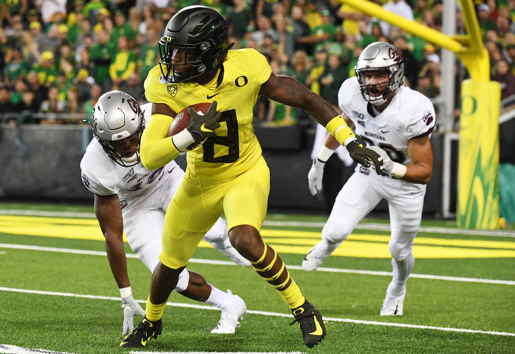 Montana falls to No 15 Oregon 039.JPG